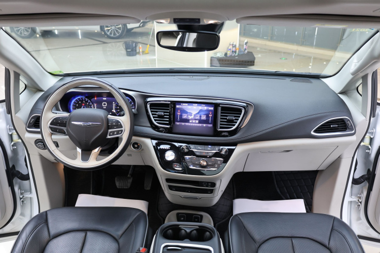 克莱斯勒 大捷龙(进口) 2017款 3.6L 尊享版中控内饰7003