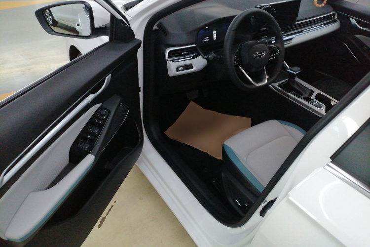 吉利汽车 帝豪 2023款 第4代冠军版 1.5L CVT旗舰型中控内饰20
