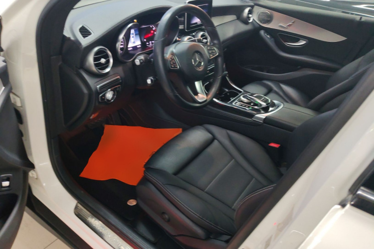 奔驰GLC轿跑 2017款 GLC 200 4MATIC 轿跑SUV中控内饰20