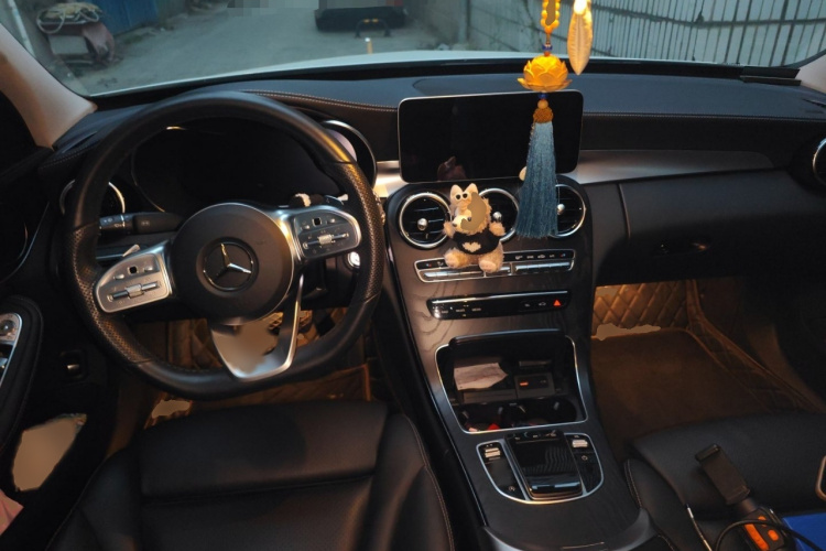 奔驰C级 2021款 C 200 L 时尚型运动版中控内饰7002