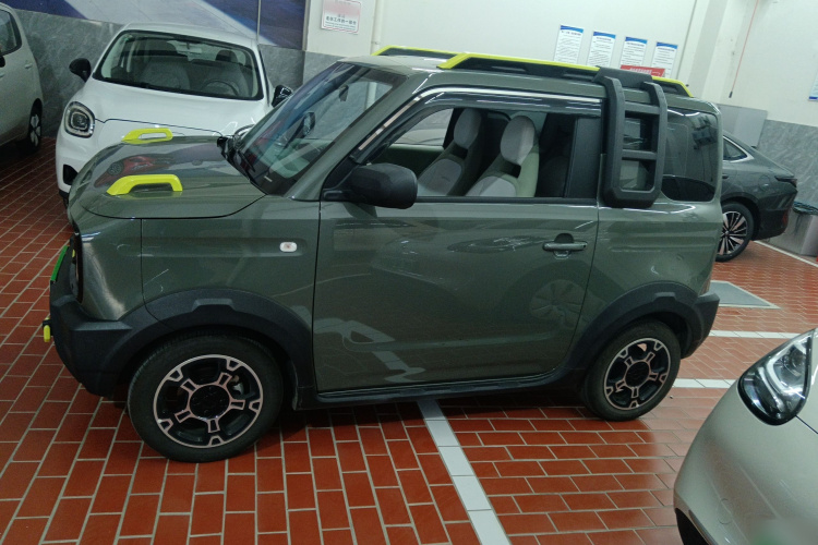 吉利银河 2025款 210km 熊猫骑士车身外观6003