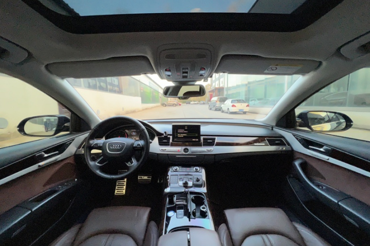 奥迪A8 2017款 A8L 45 TFSI quattro舒适型中控内饰7001