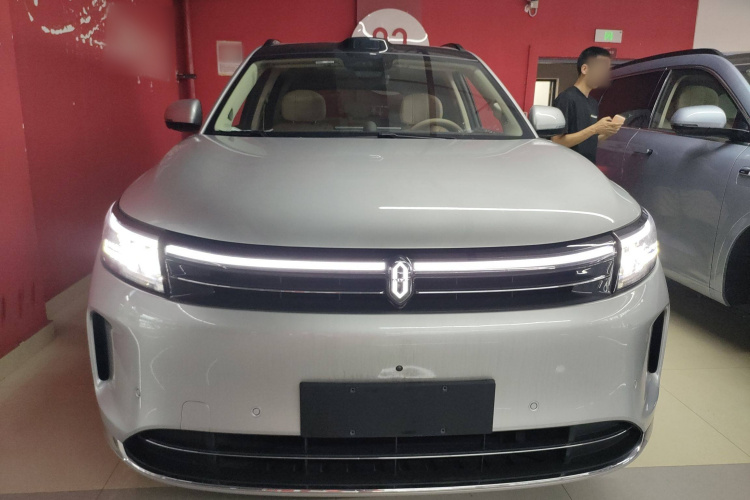 鸿蒙智行 问界M7 2024款 1.5T 智驾四驱Ultra版 5座车身外观6001