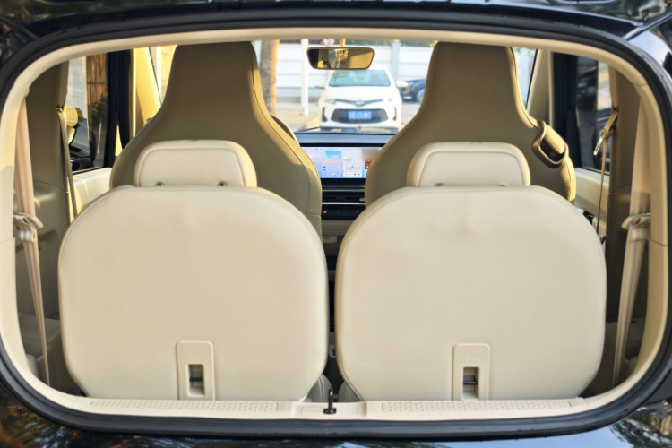 宝骏KiWi EV 2023款 智潮版 磷酸铁锂中控内饰7003