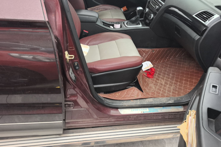 猎豹汽车 猎豹CS10 2016款 2.0T 自动领先型局部细节41