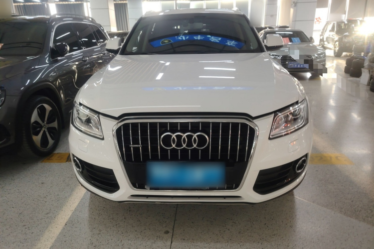 奥迪Q5 2016款 40 TFSI 进取型车身外观2