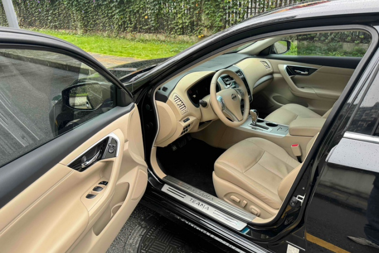 日产 天籁 2016款 改款 2.0L XL舒适版中控内饰7003