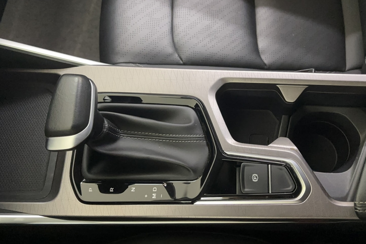 吉利汽车 帝豪 2022款 第4代 1.5L CVT精英型局部细节18