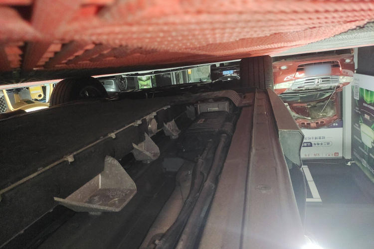 上汽大通MAXUS 大家7 2024款 超混 超长续航版 臻享版局部细节9002