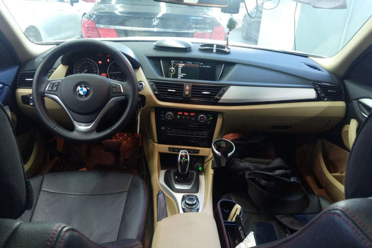 宝马X1 2014款 sDrive18i 领先型中控内饰7002