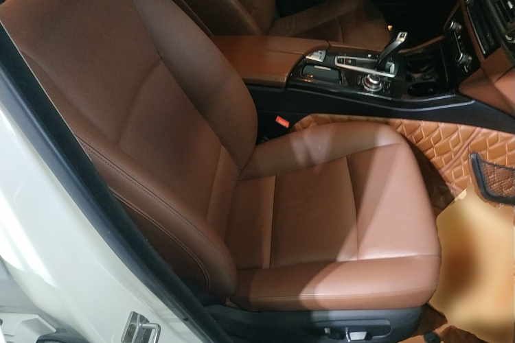 宝马5系 2014款 525Li 领先型局部细节41