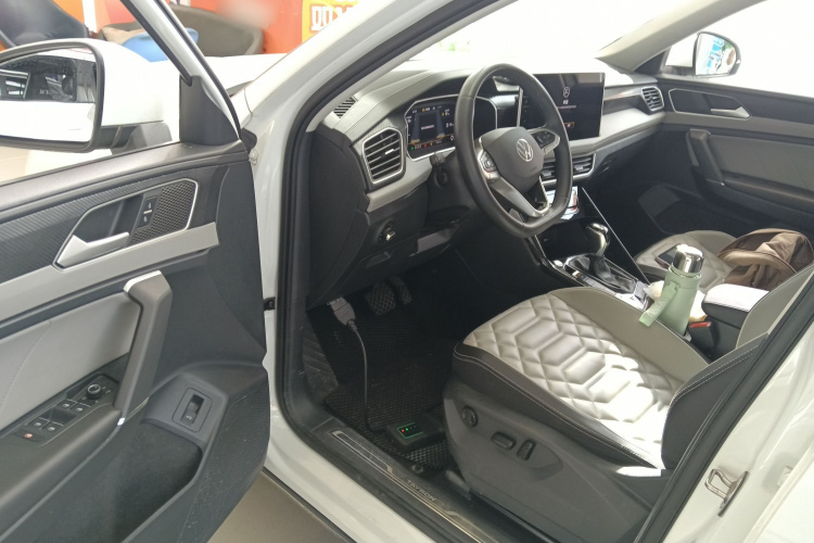 大众 探岳 2023款 300TSI 两驱豪华Plus进阶版中控内饰20