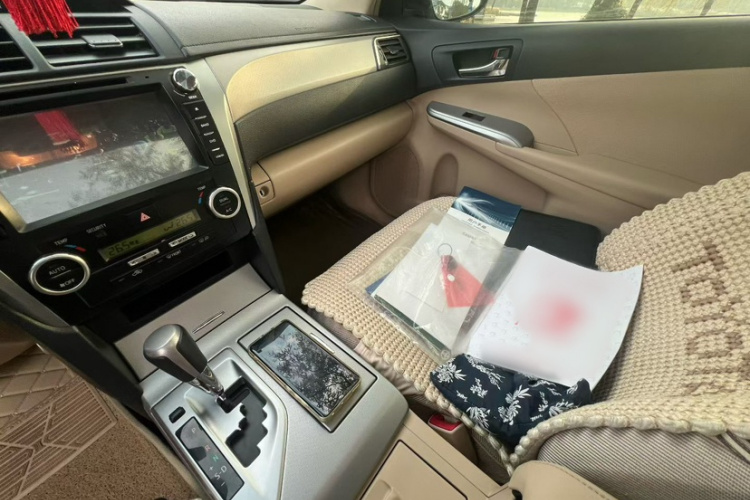 丰田 凯美瑞 2012款 骏瑞 2.0S 耀动版中控内饰7001