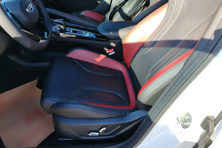 吉利汽车 2022款 缤越COOL 1.5TD DCT激擎版中控内饰19