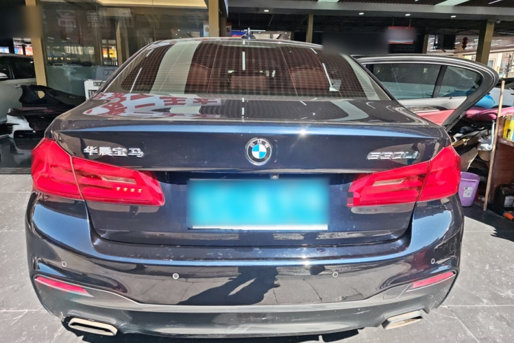 宝马5系 2020款 530Li 领先型 M运动套装车身外观6004