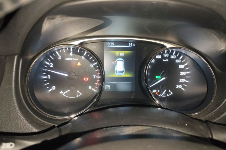 日产 奇骏 2014款 2.0L CVT智领版 2WD局部细节14