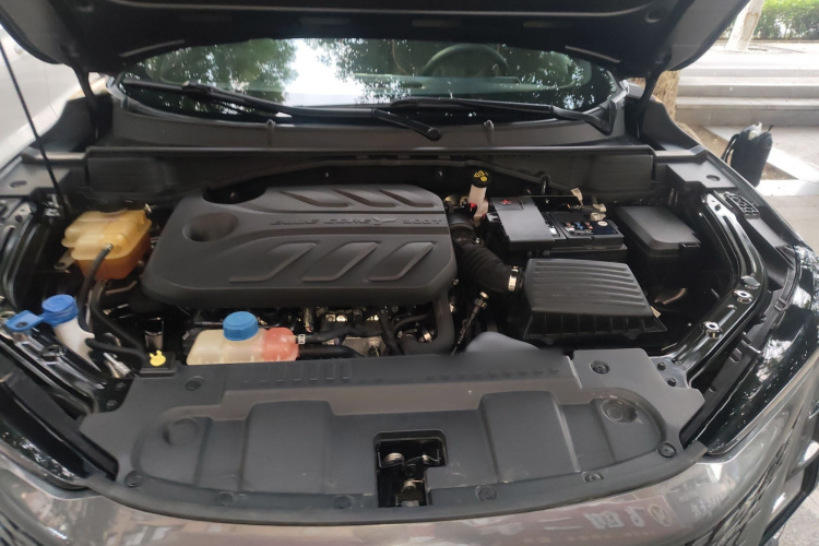 长安UNI-T 2022款 1.5T 运动版 尊贵型局部细节24