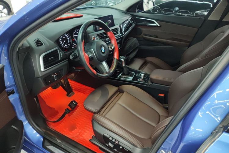宝马1系 2019款 118i M运动套装中控内饰7003
