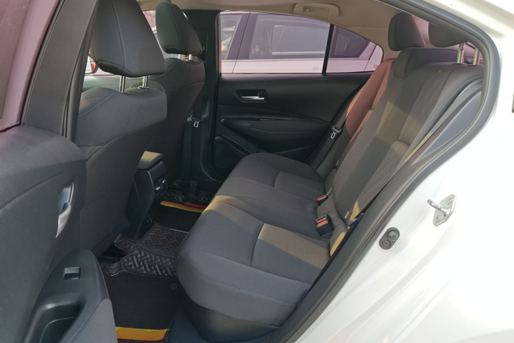 丰田 卡罗拉 2021款 双擎 1.8L E-CVT精英版中控内饰7004