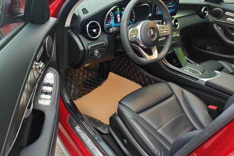 奔驰C级 2020款 改款 C 260 L 运动版中控内饰7003