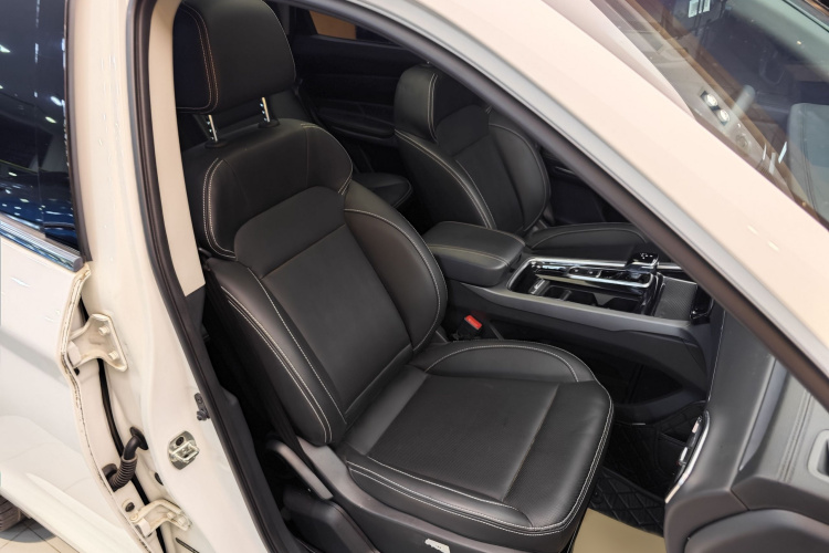 江汽集团 嘉悦X7 2020款 1.5TGDI 自动超越型中控内饰7001