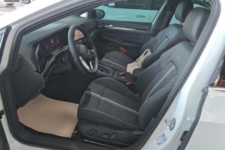 大众 高尔夫 2023款 改款 280TSI DSG R-Line Lite中控内饰19