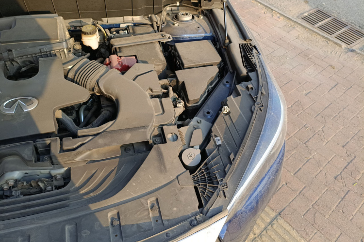 英菲尼迪QX50 2020款 2.0T 四驱领航版局部细节9007