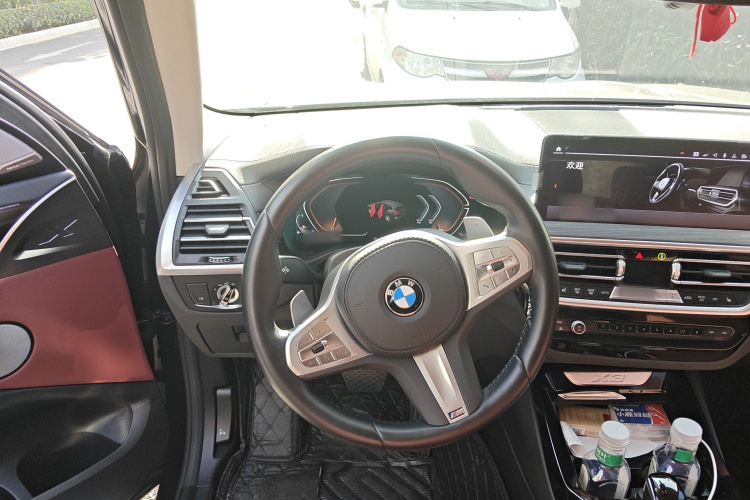 宝马X3 2023款 xDrive30i 领先型 M曜夜套装中控内饰13