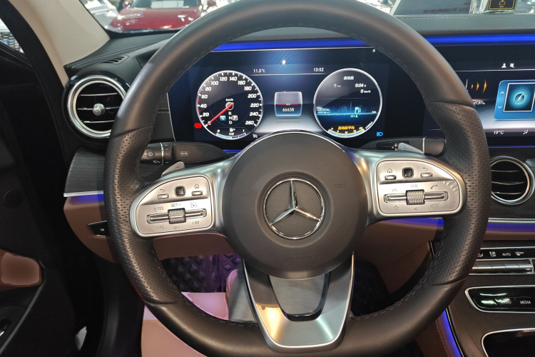 奔驰E级 2020款 改款 E 300 L 运动时尚型局部细节13