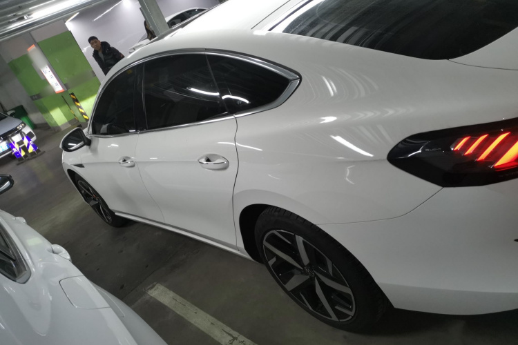 大众 2023款 凌渡L 280TSI DSG酷辣版车身外观4