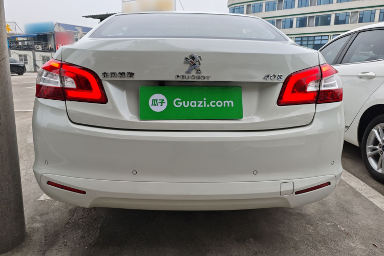 标致408 2014款 1.8L 自动豪华版车身外观6