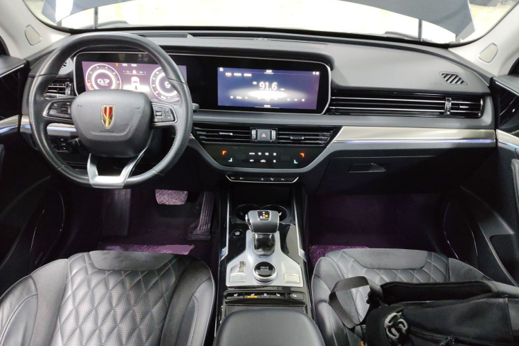 红旗HS5 2019款 2.0T 智联旗享四驱版中控内饰12