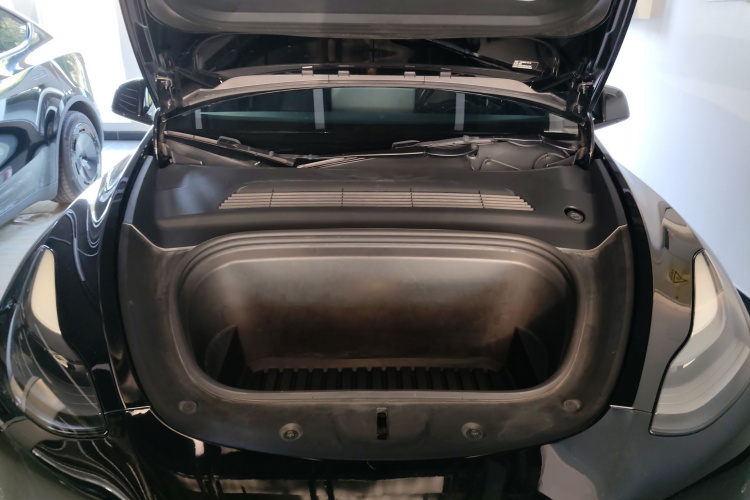 特斯拉 Model Y 2021款 长续航全轮驱动版局部细节24