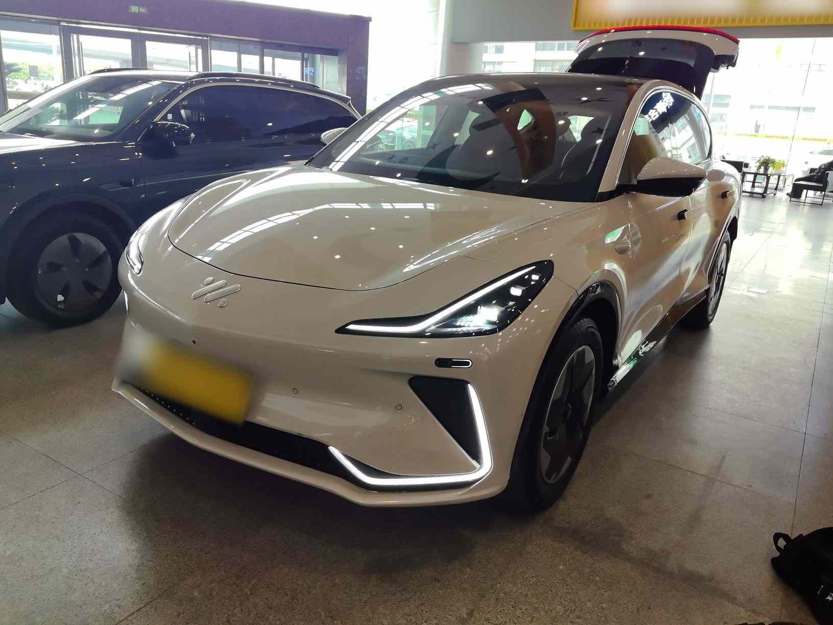 智己汽车 智己LS7 2023款 77kWh Urban Fit Pro后驱版(2)