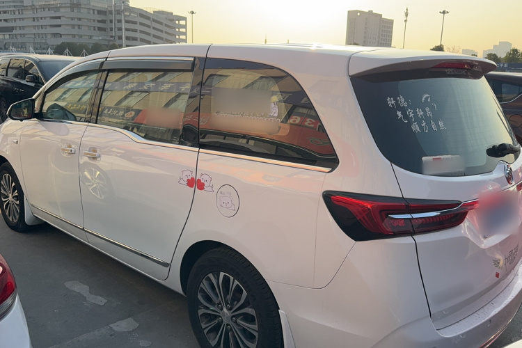 别克GL8 2021款 陆上公务舱 652T 舒适型车身外观6005