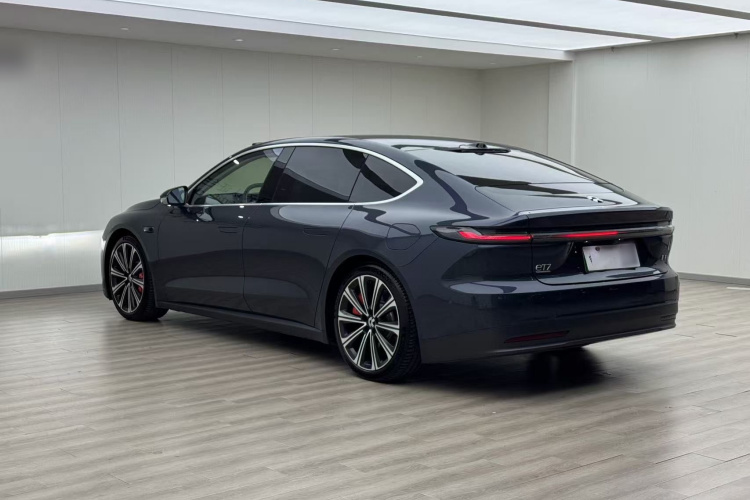 蔚来ET7 2024款 100kWh 行政签名版车身外观4