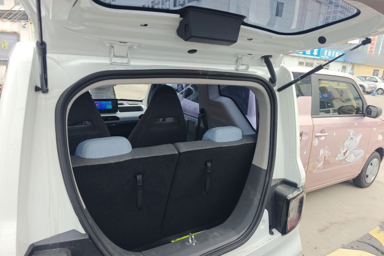 吉利银河 2024款 熊猫mini 200km 耐力熊机舱底盘23