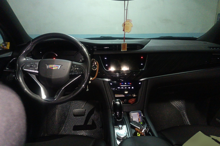 凯迪拉克XT6 2021款 2.0T 六座两驱豪华型中控内饰12