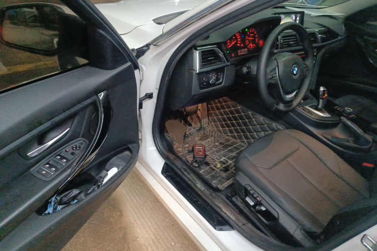 宝马3系 2017款 320Li 时尚型中控内饰20