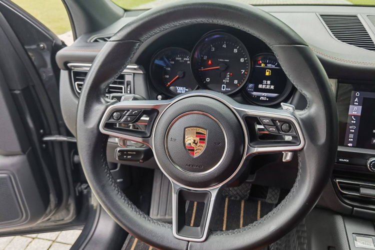 保时捷 2020款 Macan 2.0T中控内饰7002