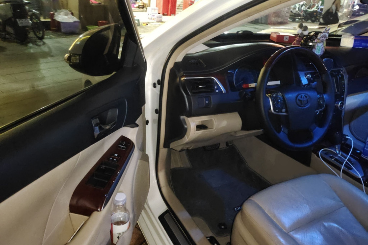 丰田 凯美瑞 2012款 2.5G 豪华版中控内饰7003