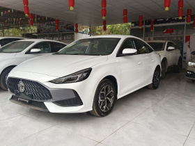 名爵 MG5 2023款 180DVVT 手动风尚版