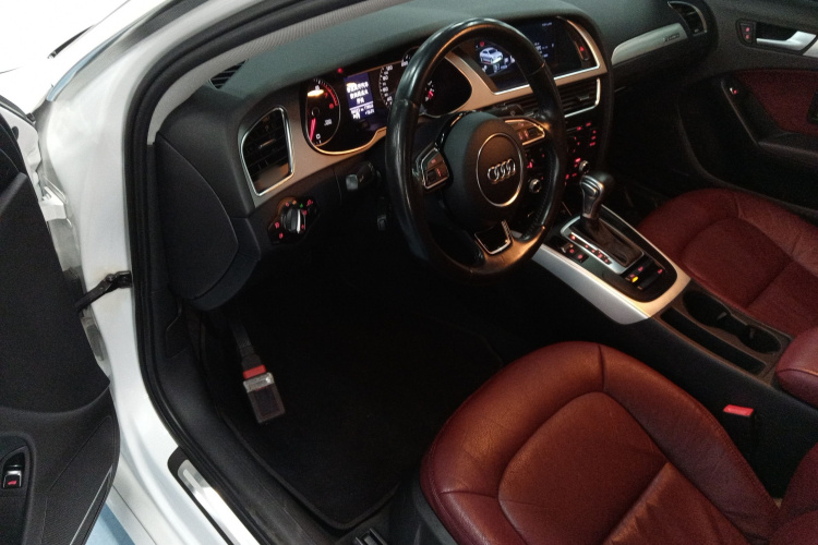 奥迪A4L 2015款 45 TFSI quattro个性运动型中控内饰7003