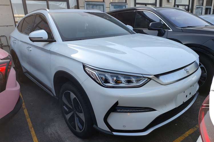 比亚迪 宋PLUS新能源 2021款 EV 旗舰型车身外观3