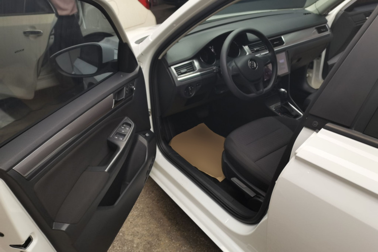 大众 2019款 宝来·传奇 1.5L 自动时尚型 国V中控内饰20