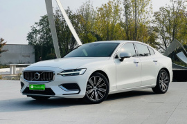 沃尔沃S60 2021款 T4 智远豪华版