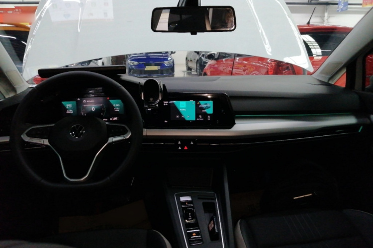 大众 高尔夫 2023款 改款 280TSI DSG Pro中控内饰7002