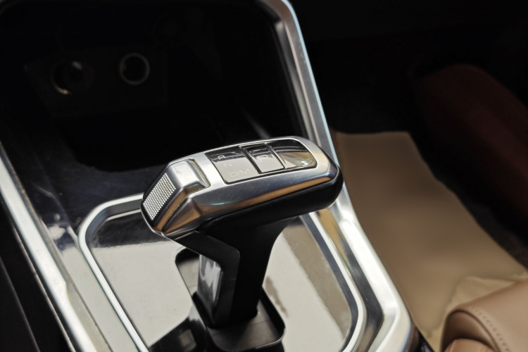 哈弗H6 2017款 红标 2.0T 自动两驱智尚型中控内饰7007