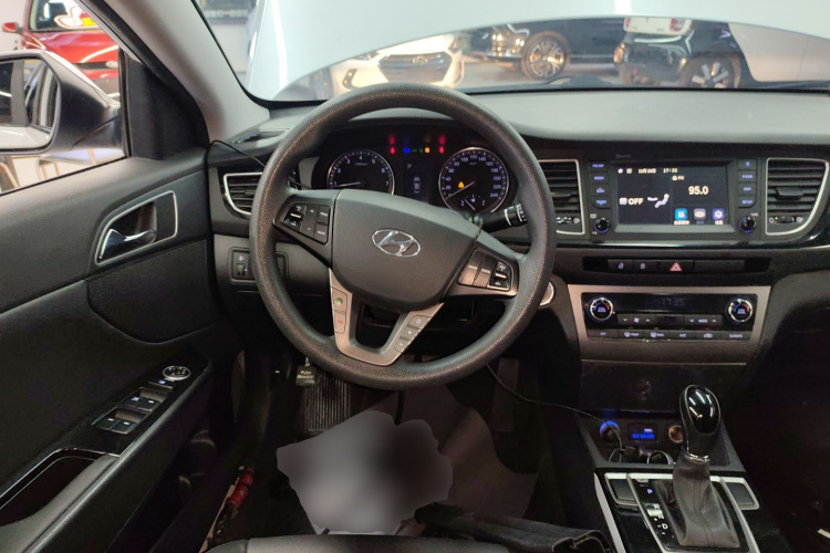 现代 名图 2016款 1.8L 自动智能型GLS中控内饰13