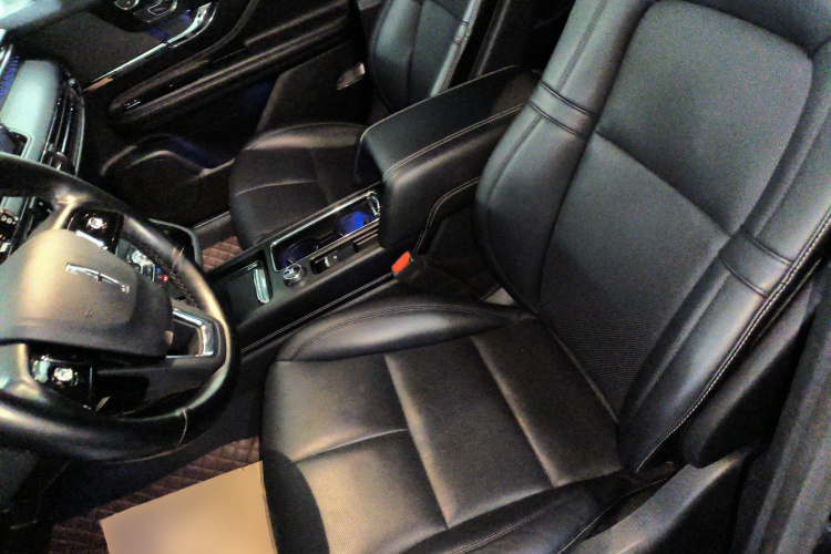 林肯 冒险家 2022款 改款 2.0T 两驱尊享版局部细节19